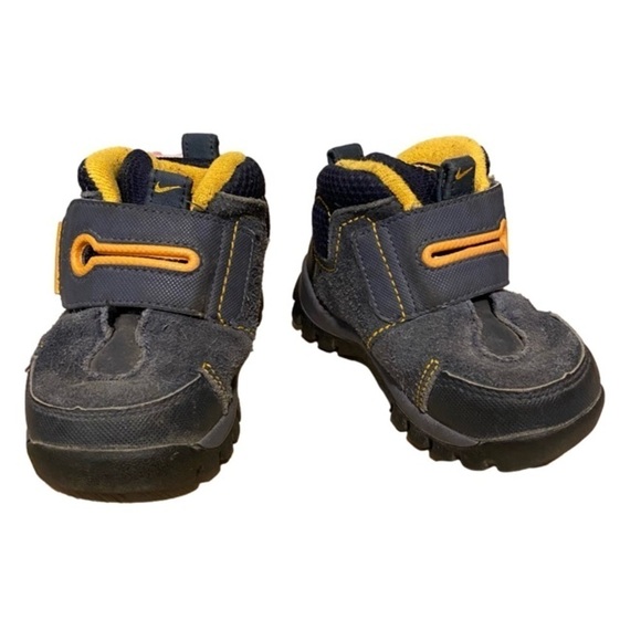 Baby Boy Nike  Sneakers Size 5C - Picture 3 of 7